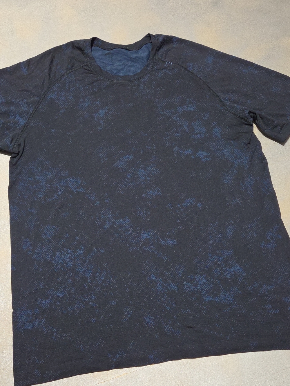lululemon athletica Black & Navy Short-Sleeve Performance Tee